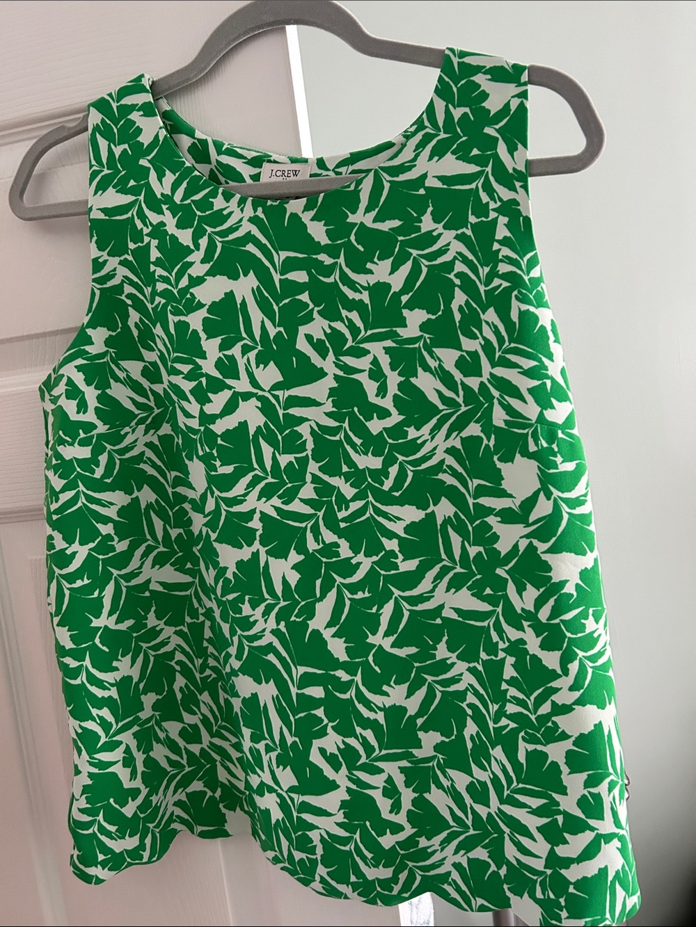 J. Crew Green and White Leaf-Print Sleeveless Shell - Size Small